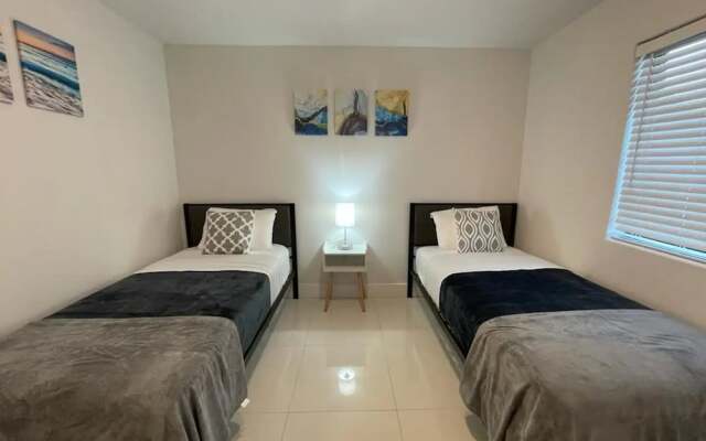 Little Habana Aparts close to Calle 8