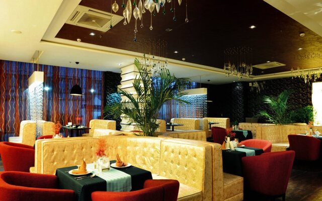 Kunming Long Way Hotel