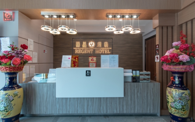 OYO 89375 Regent Hotel
