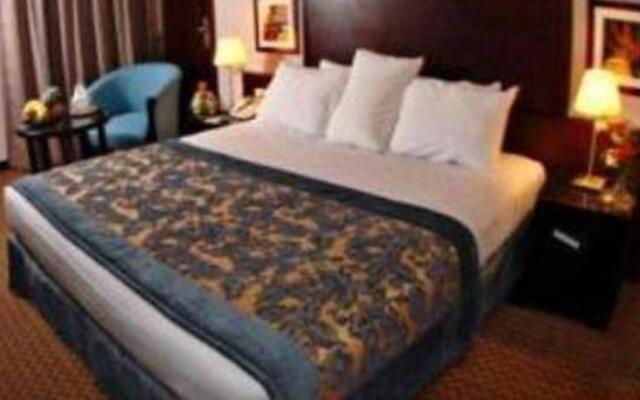 Golden Tulip Andalusia