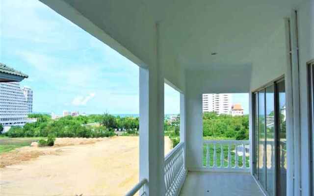 Sea View Corner Condo Jomtien