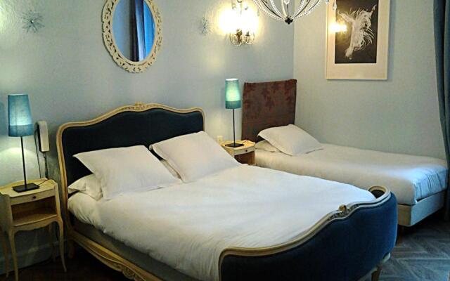 Hotel De La Tour De Lhorloge