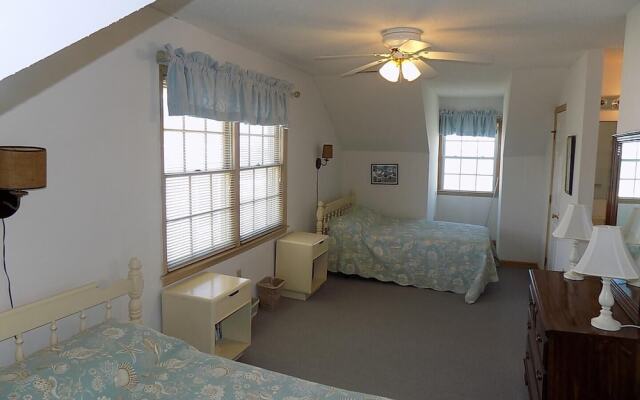 Holland - 4 Br Home