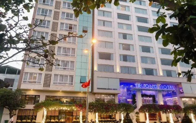 Truong Hotel