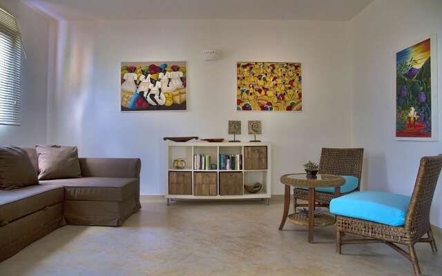 TRACADERO Beach Club and Holidays Rentals