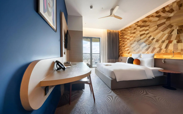SUN & MOON, Riverside Hotel