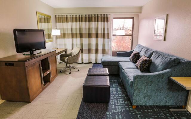 Hampton Inn & Suites Nashville-Airport