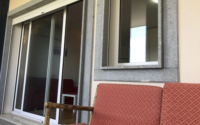 Kamchu Apartments Studio With Terrace Near Metro con Vista