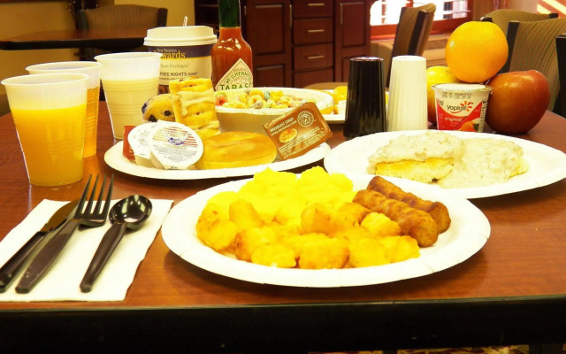 Best Western Plus Cottontree Inn