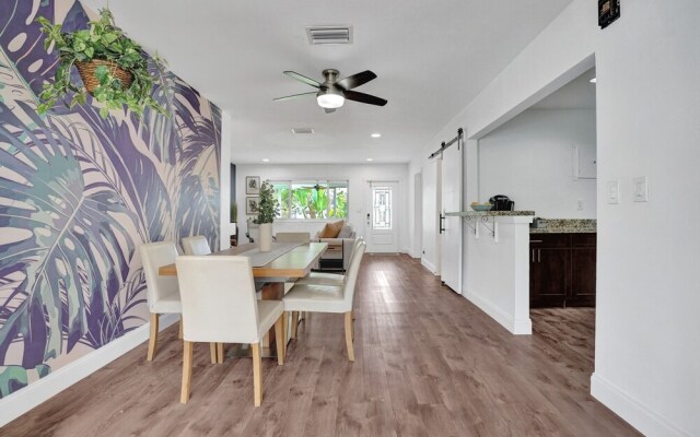 Hollywood Luxurious Villa w Heated Pool