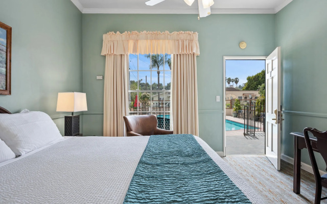Lavender Inn by the Sea
