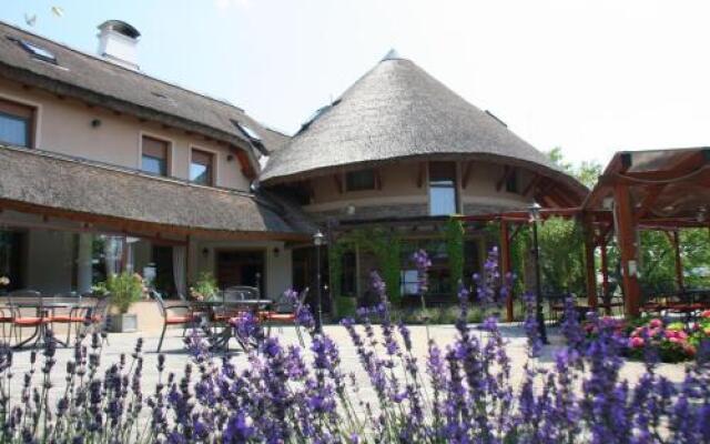 Rybarsky Dvor Pension - Restaurant