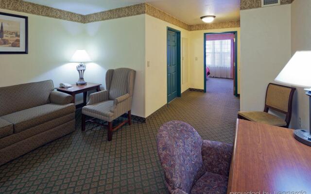 Country Inn & Suites by Radisson, Appleton North, WI