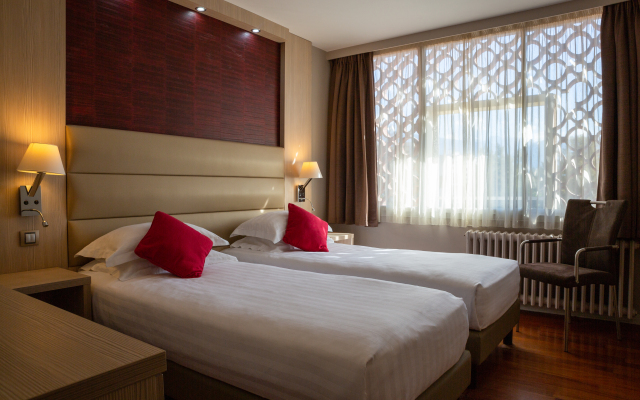 Hôtel Les Trois Roses, Grenoble Meylan