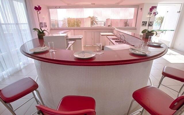 Biarritz Hplus Long Stay