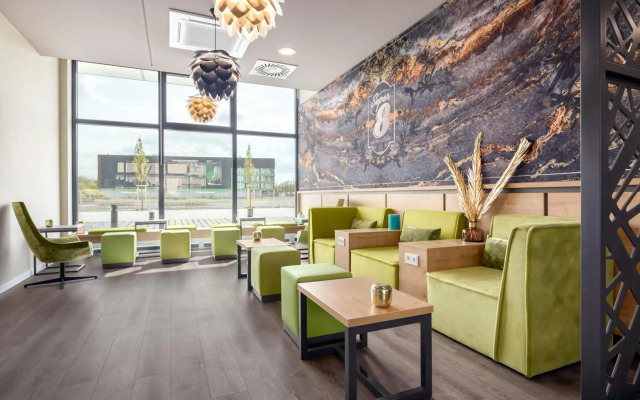 Super 8 by Wyndham Oberhausen am Centro
