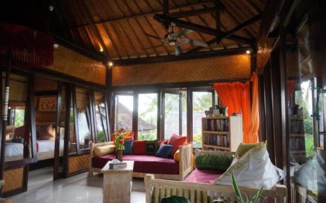 Villa Gede Batulumbang