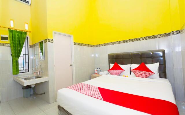 OYO 1427 Azzahra Guest House Syariah
