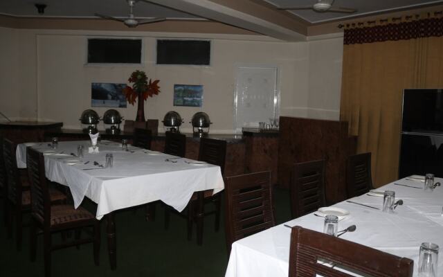 Grand Continental Hotel Gilgit