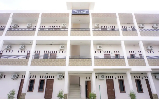 Rose House by OYO Rooms