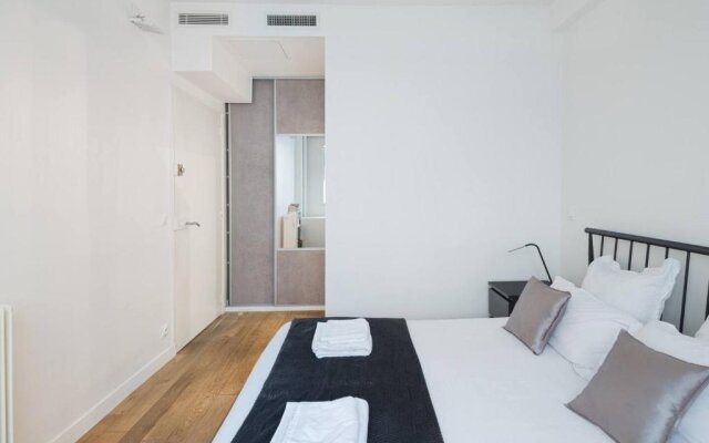 Montmartre - 3 Bedrooms apartment - 6 Guests - AC