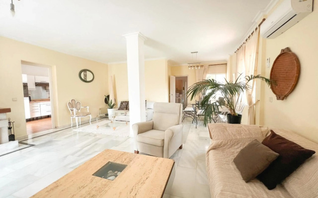 Nice 5BDR Villa close to Puerto Banús, DOUVLE_COM