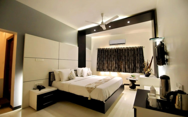 Hotel Ashish Palace
