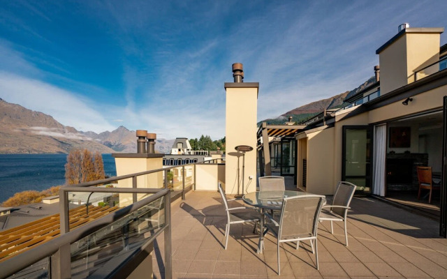 6-Bedroom Penthouse Apartment - The Beacon