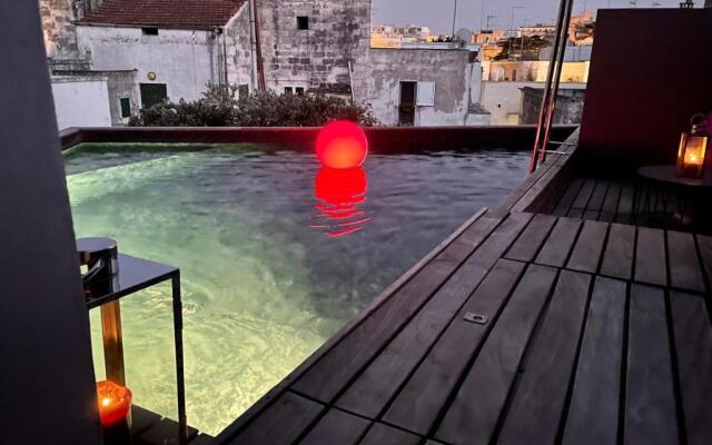 Bartago Luxury House