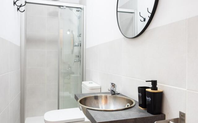 Home2Book Charming Center Apartment Santa Cruz