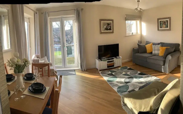 Sleeps 4/6 pet Friendly Parking nr Nec/warwick uni