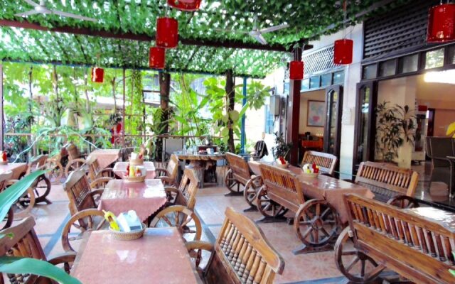 Lao Blossom Hotel