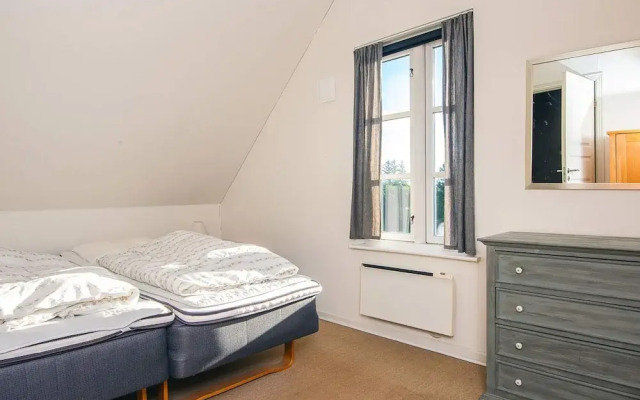 6 Person Holiday Home in Blavand