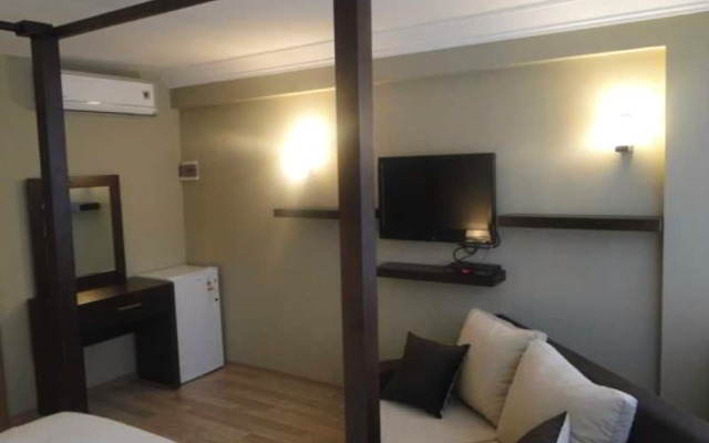 Gc Suites 1