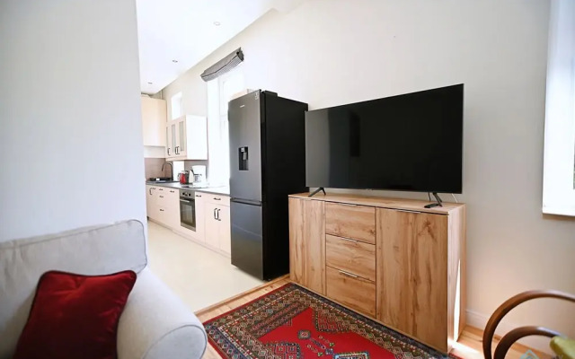 Travel by 3City Rentals