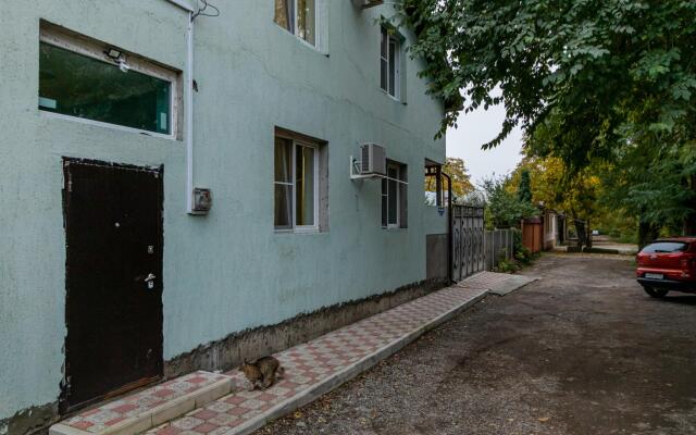 Апартаменты на улице Восстания