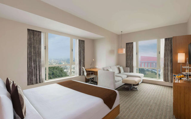 Novotel Lucknow Gomti Nagar Hotel - Image 7