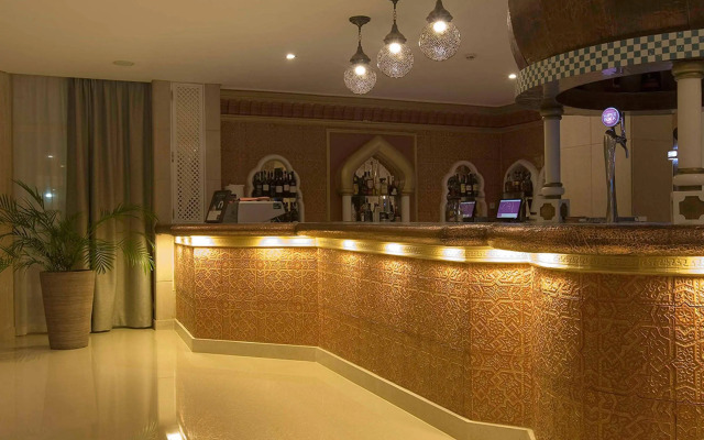 AP Oriental Beach