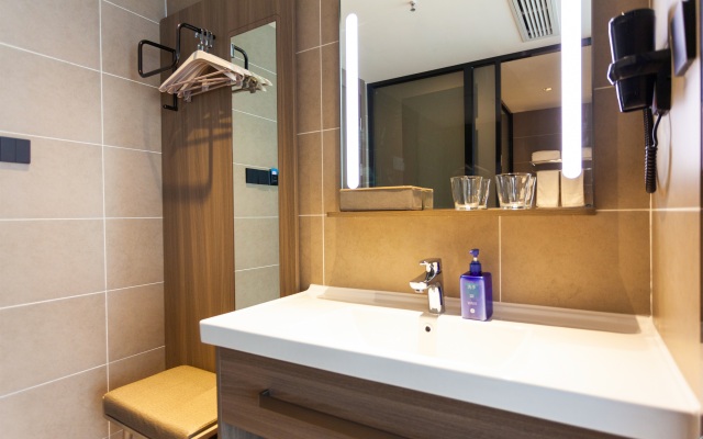 HanTing Hotel (Ganzi Batang)