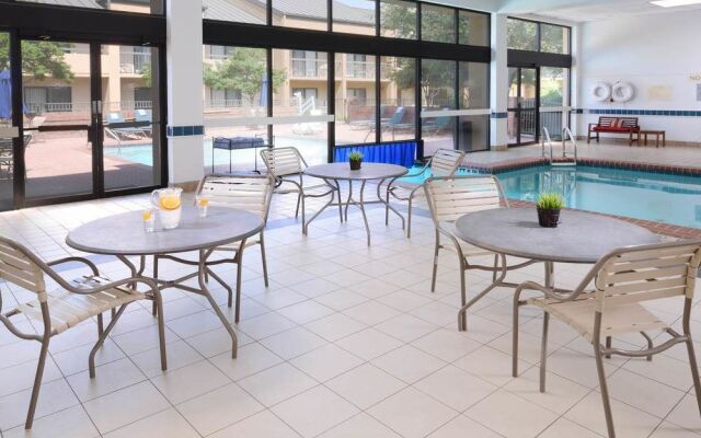 Courtyard Dallas Las Colinas