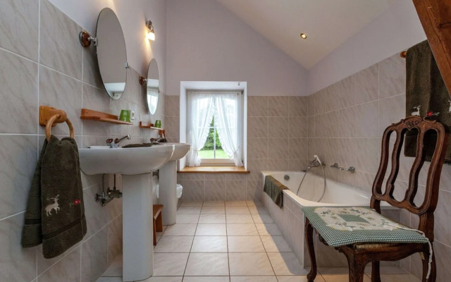Wonderful Holiday Home in Saint-hubert With Sauna