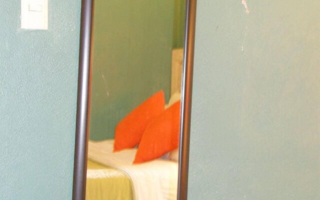 Hostal Katrin Poshtel