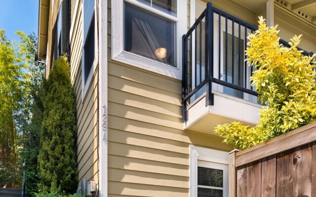 Seattle Vacation Home: The Fields of Dreams