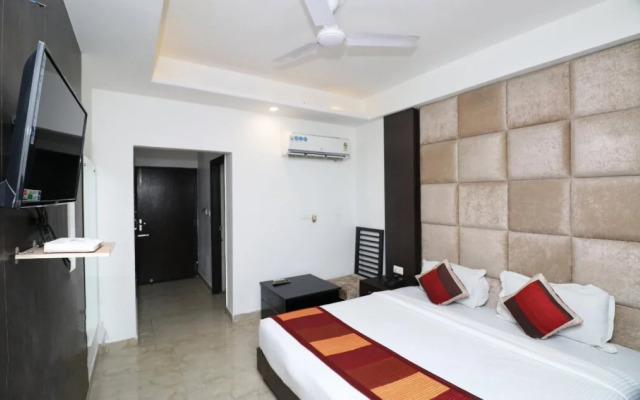 OYO 1988 Hotel Galaxy