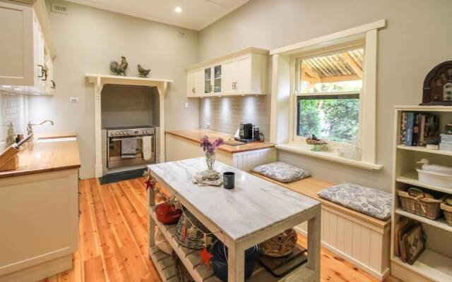 Ambrosia Holiday Home