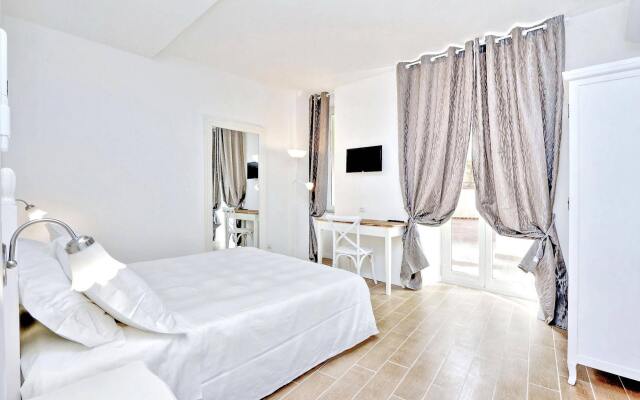 Giuliana Charming Rooms