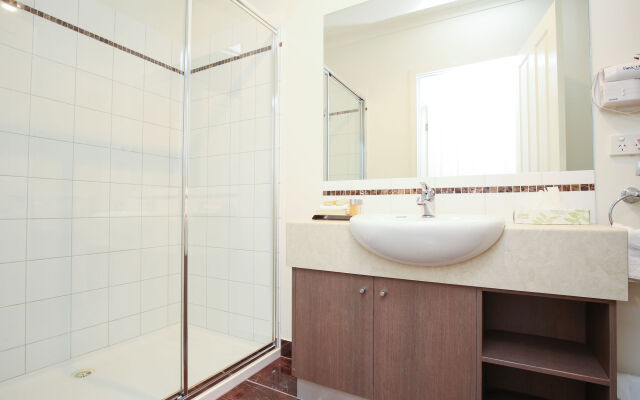 Aquarius All Suite Apartments