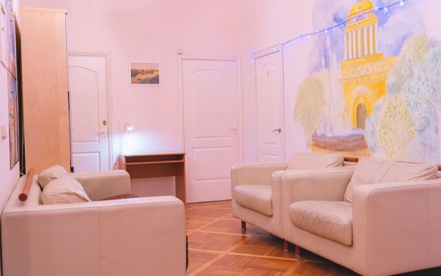 Cozy Place at the Admiralty