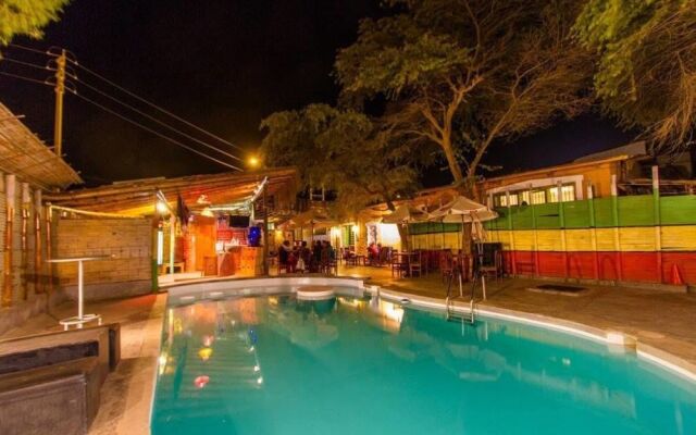 Palosanto Backpackers