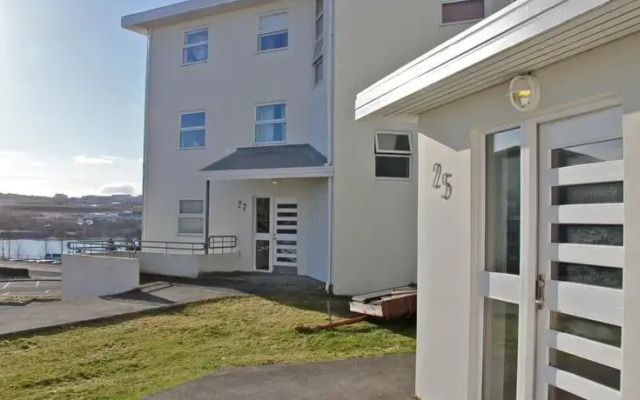 Eyjasol Apartment Hverafold